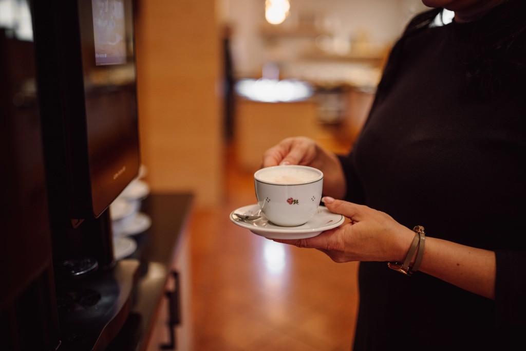 Kaffeespezialitäten zum Frühstück im Hotel Alpenrose***