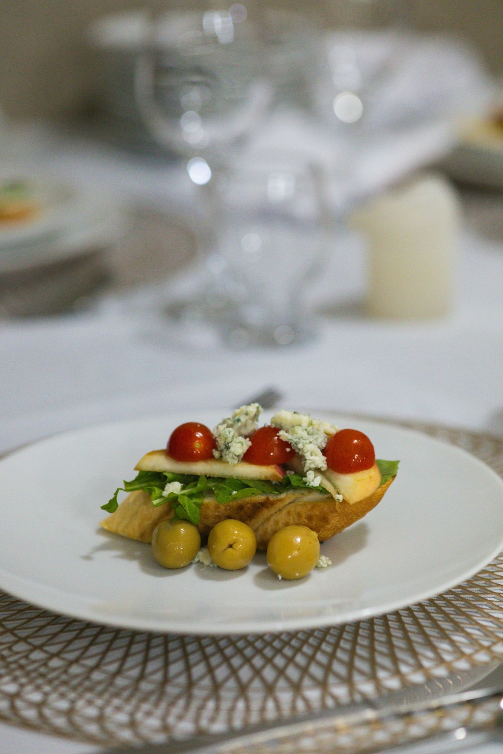 Reginonale und saisonale Köstlichkeiten im Restaurant © Unsplash_rafael_rodrigues