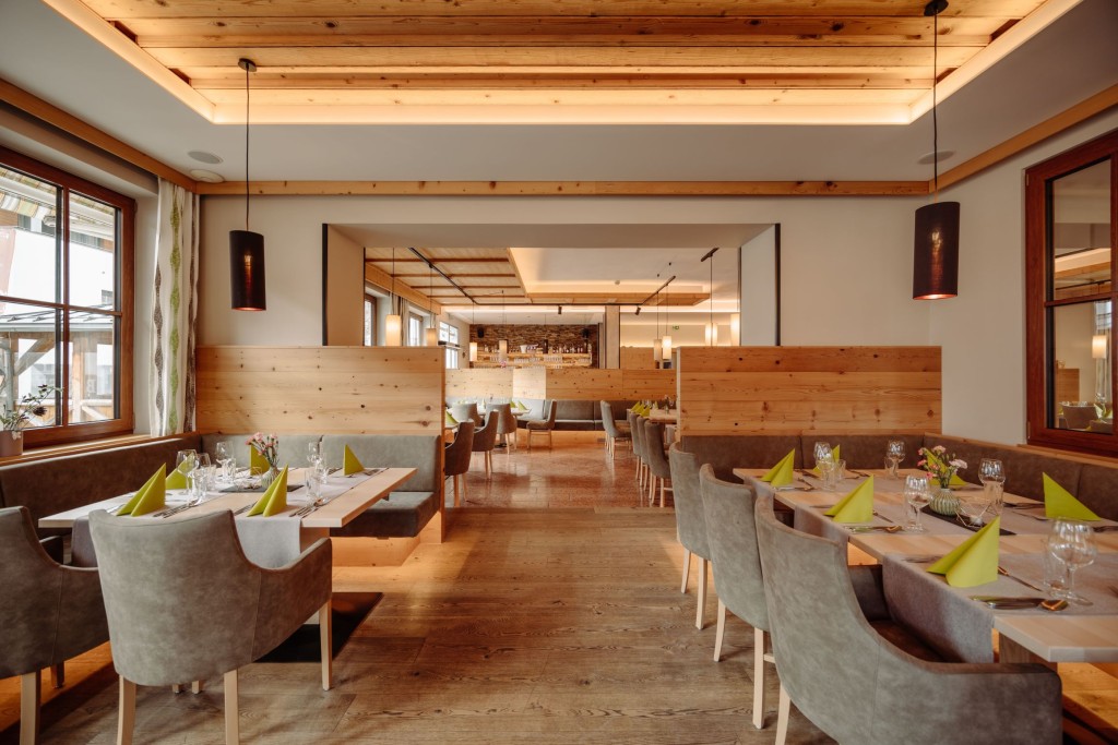 Großer Speisesaal im Restaurant