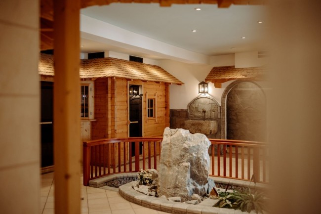 Wellnessbereich mit Sauna im Hotel Alpenrose in Mühlbach am Hochkönig