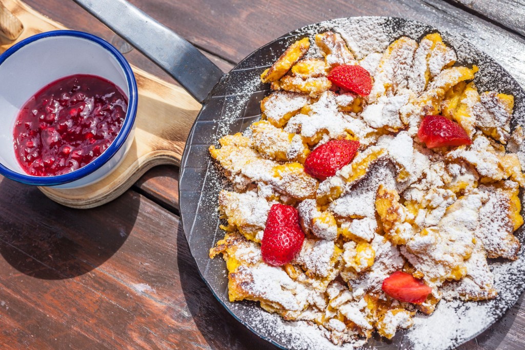 Kaiserschmarrn - Traditionelle österreichische Köstlichkeit © Shutterstock